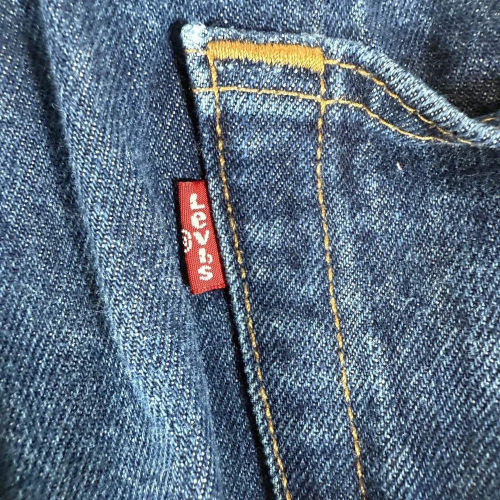Levis 501 Jeans Mens 38x32 Blue Denim Straight Button Fly Medium Wash‎